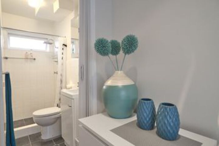 Room 3 of 10