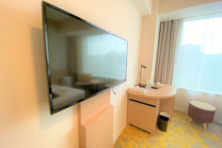 Room 20 of 184
