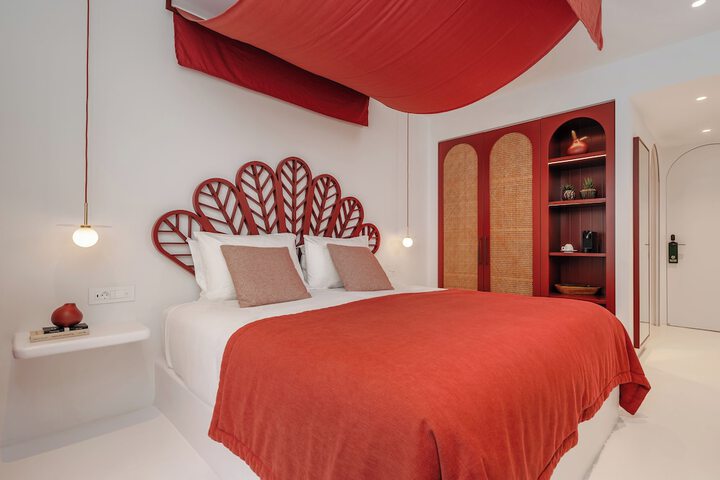 Room 44 of 142