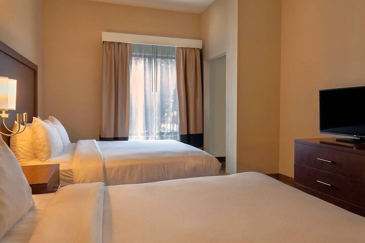 Room 48 of 92