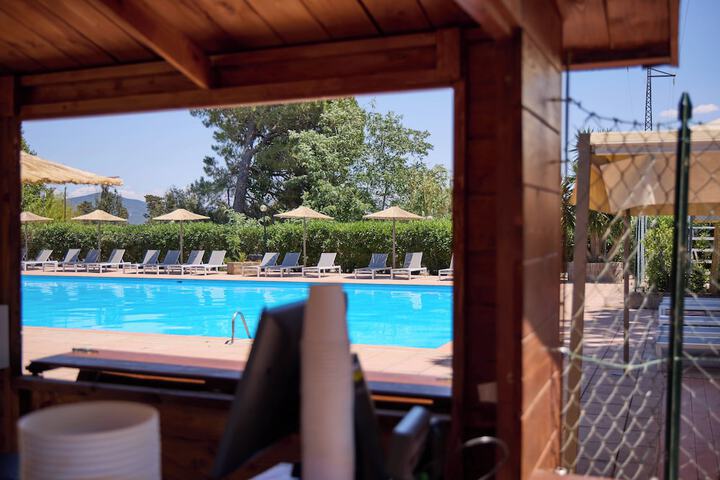 Pool 157 of 190