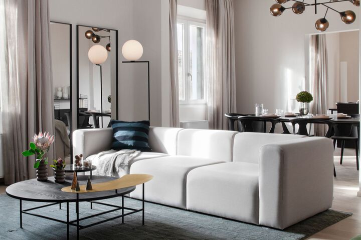 Room 10 of 18