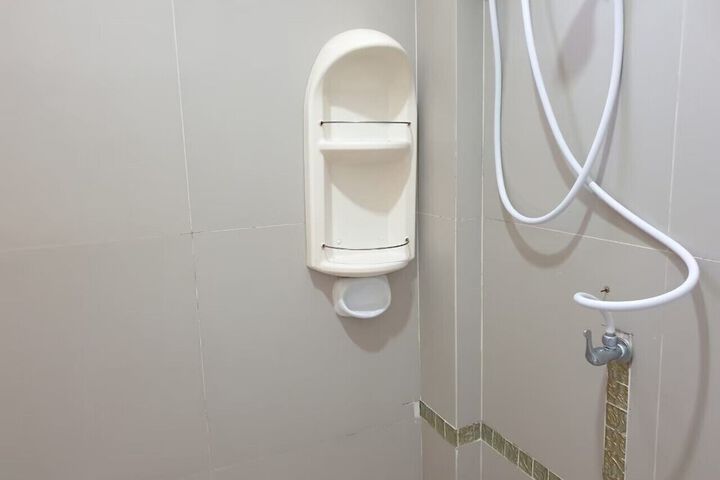 Room 152 of 195