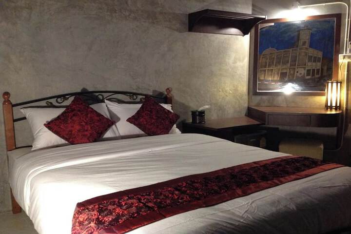 Room 12 of 47