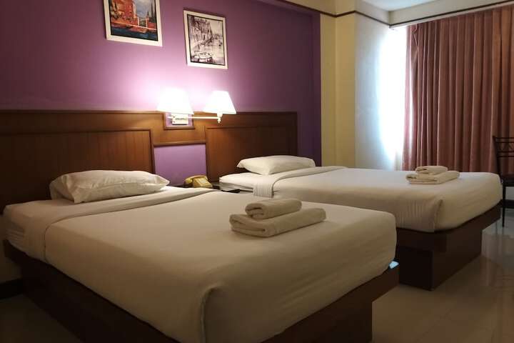 Room 26 of 110