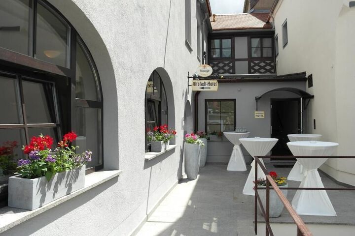 Hotel 146 of 153