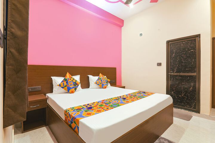 Room 15 of 23