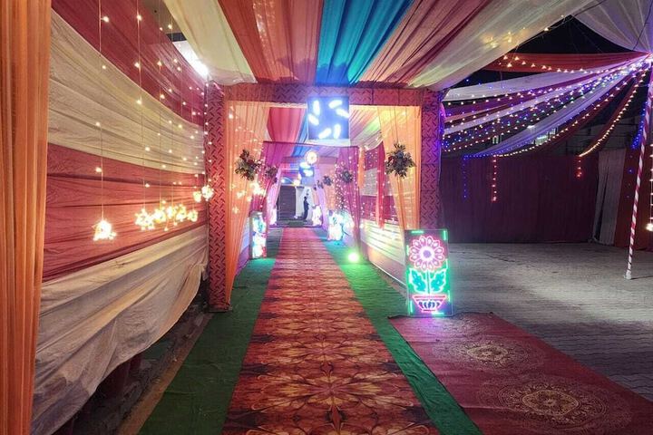 Ballroom/Hall 44 of 77