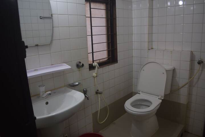 Room 15 of 22