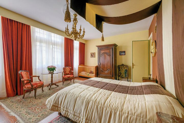 Room 7 of 52