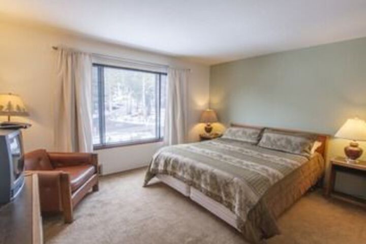 Room 10 of 23