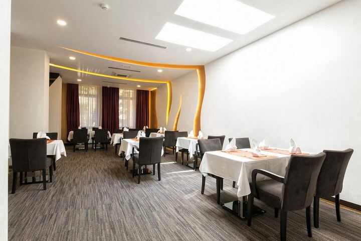 Dining 213 of 267