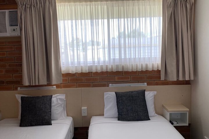 Room 16 of 52
