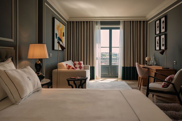 Room 32 of 158