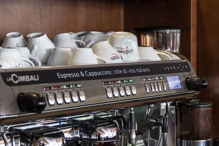 Breakfast/Coffee Service 6 of 31