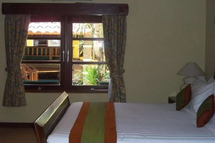 Room 6 of 36