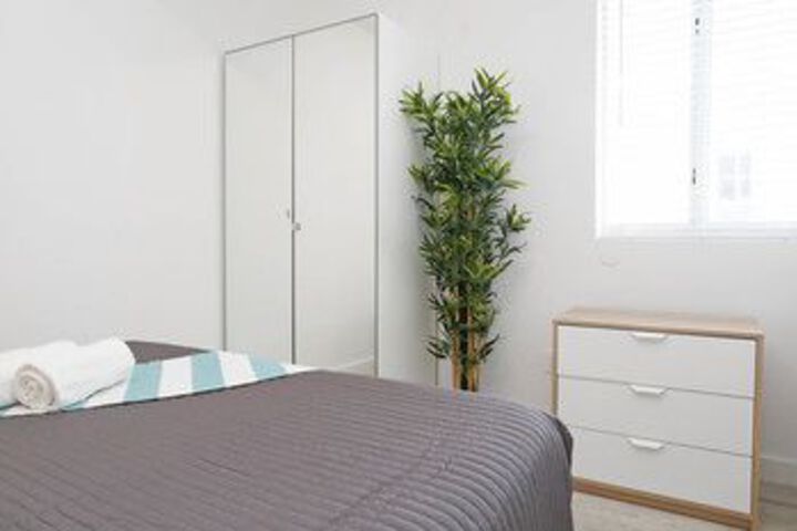 Room 141 of 245