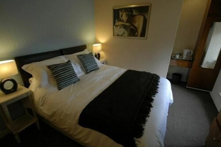 Room 2 of 13