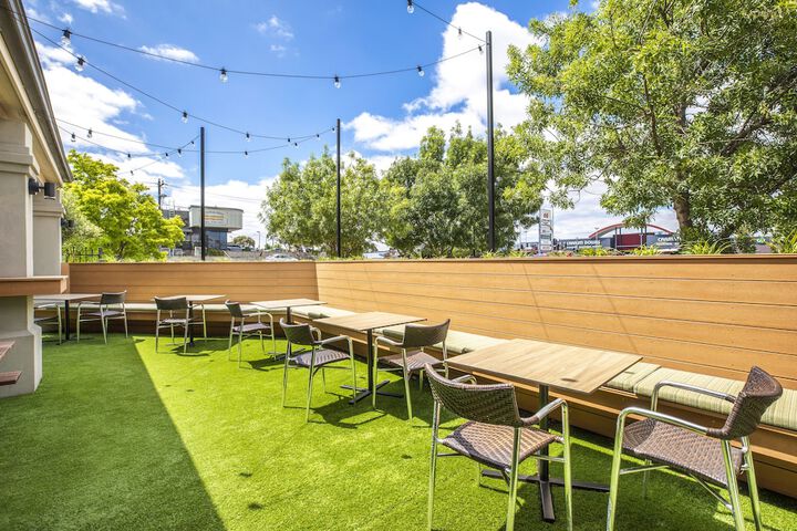 Terrace/Patio 71 of 74