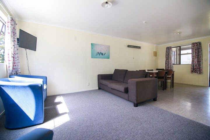 Room 7 of 63