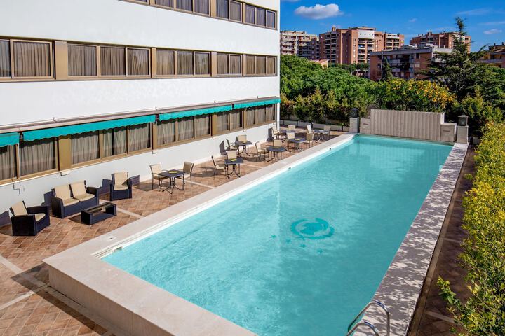 Hotel Pool