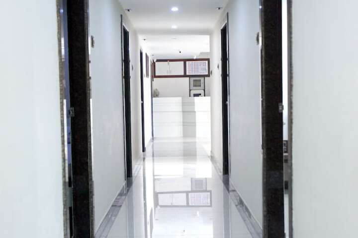 Ballroom/Hall 46 of 49