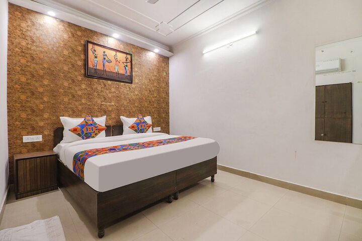 Room 19 of 29