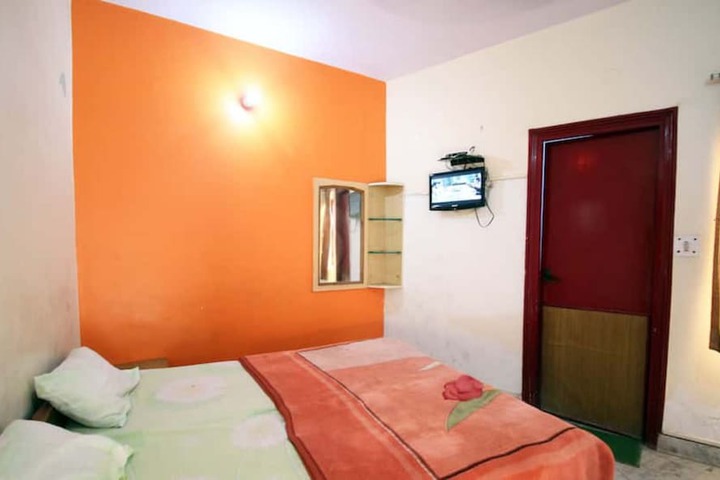Room 5 of 7