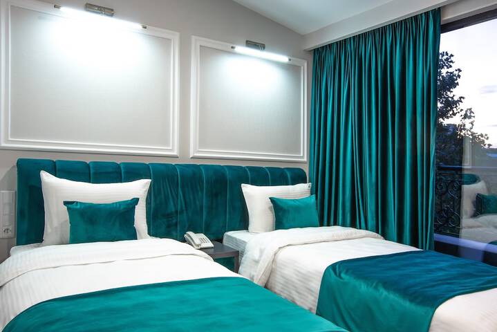 Room 4 of 47