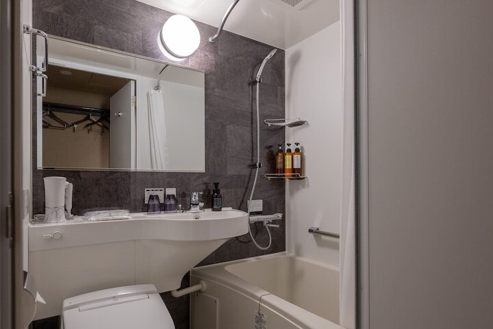 Room 19 of 29