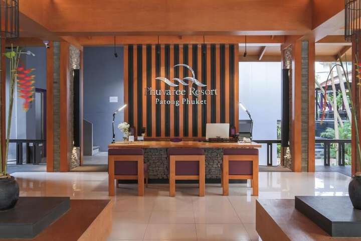 Hotel Interior 7 of 118