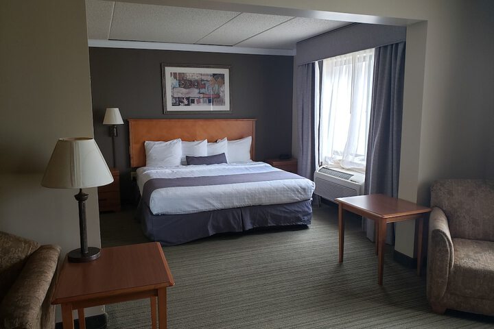 1 King Bed (24 of 41)
