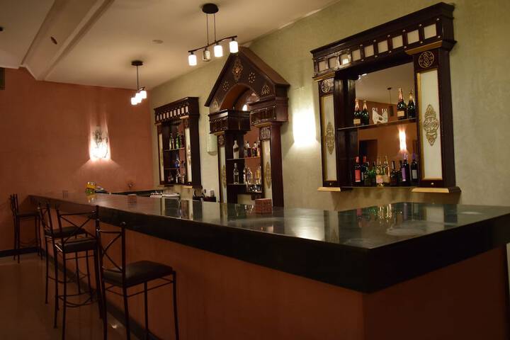 Lounge 36 of 42