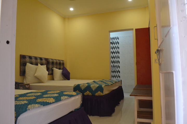 Room 13 of 90