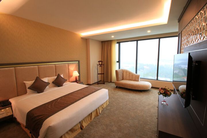 Room 17 of 63