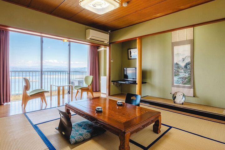 Room 2 of 29