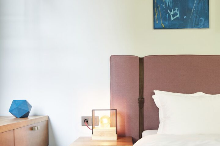 Room 4 of 80