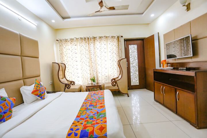 Room 16 of 36