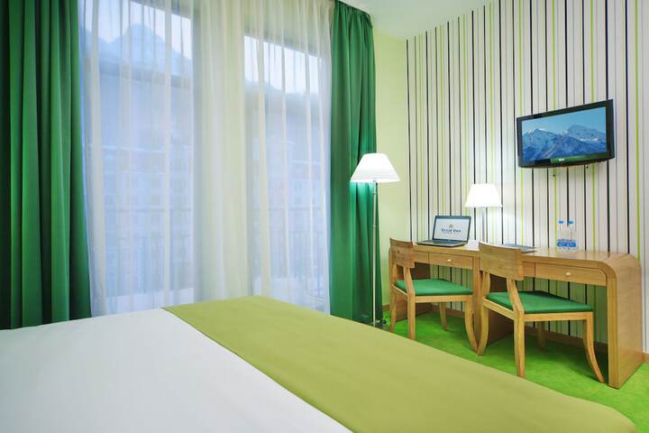 Room 3 of 61