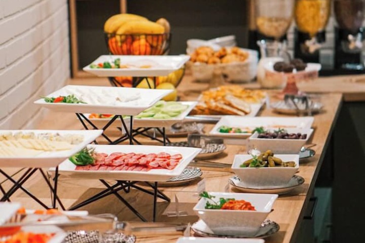 Dining 47 of 64