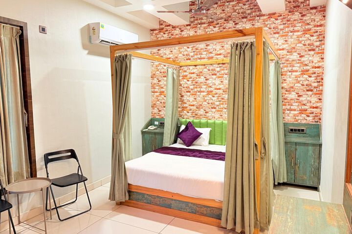 Room 29 of 46