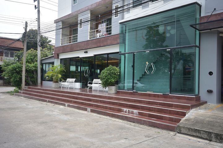 Terrace/Patio 23 of 24