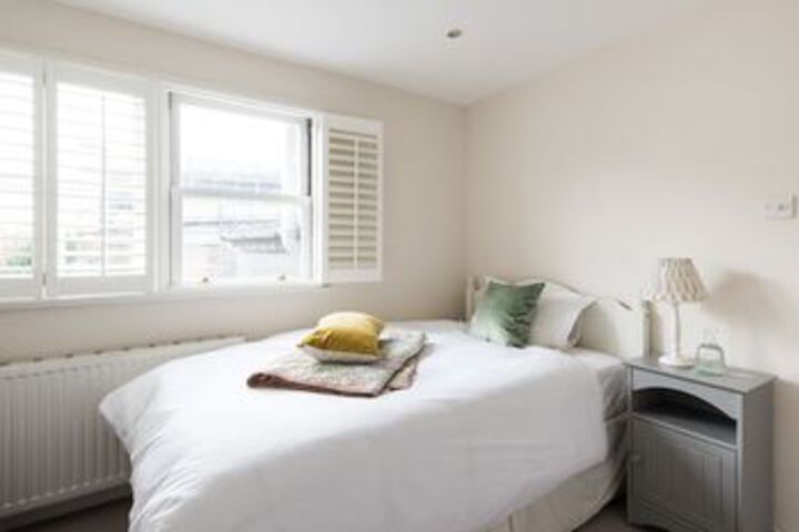 Room 17 of 25
