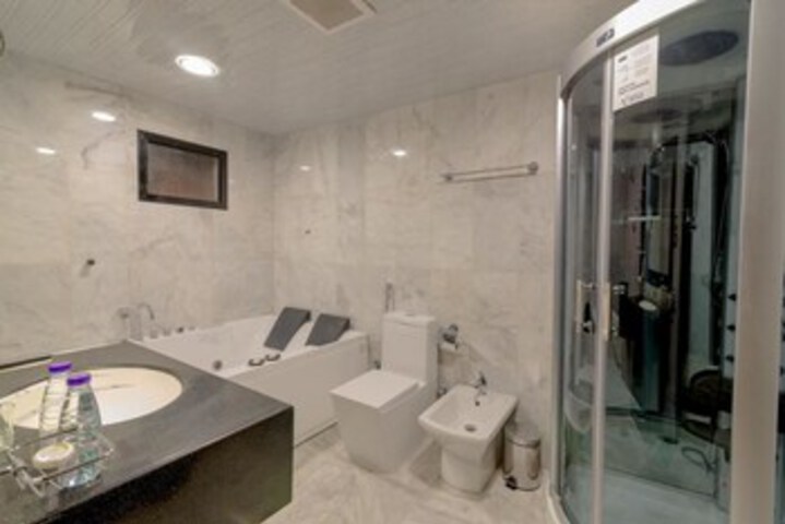 Room 3 of 22