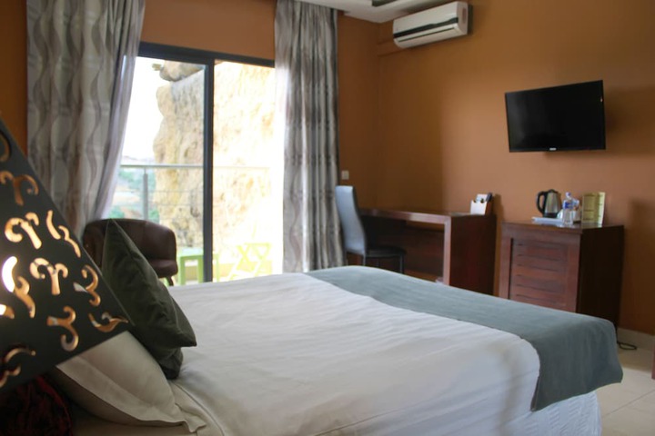 Room 9 of 47
