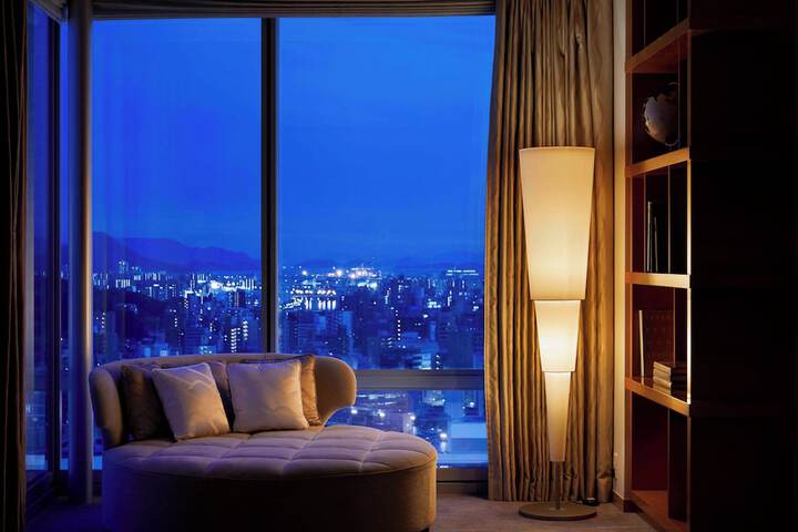 Room 28 of 112