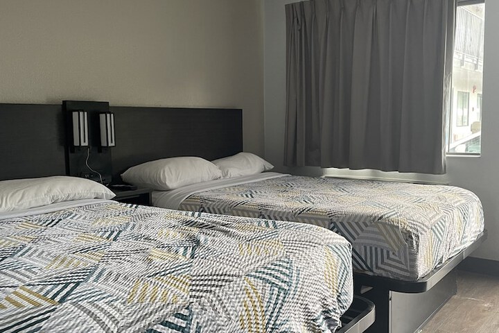 Double Superior Queen Bed (5 of 17)