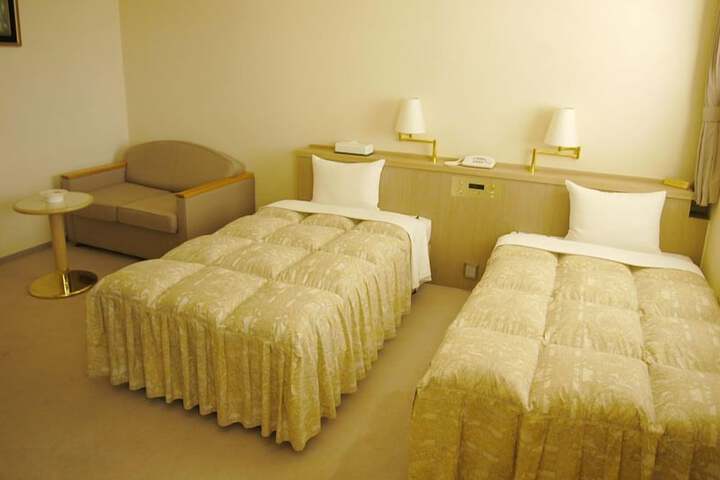 Room 5 of 20