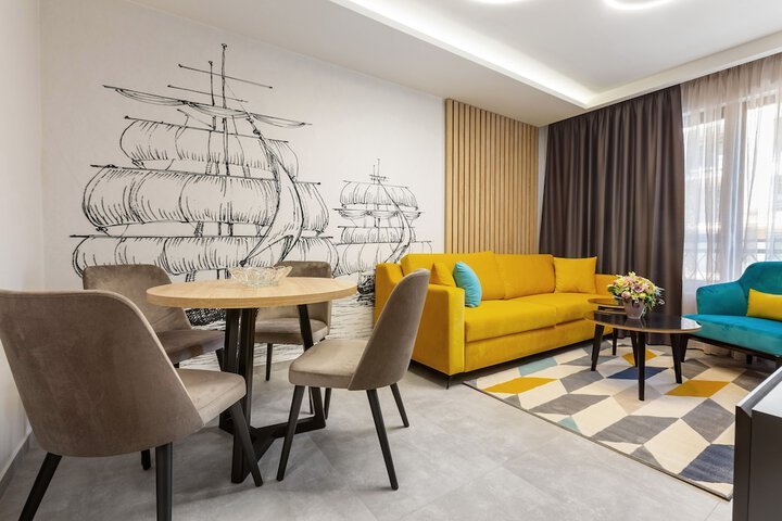 Room 12 of 78