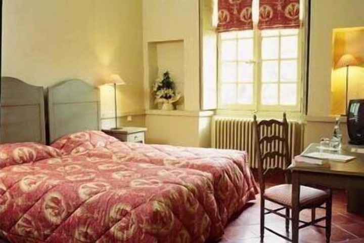 Room 6 of 23